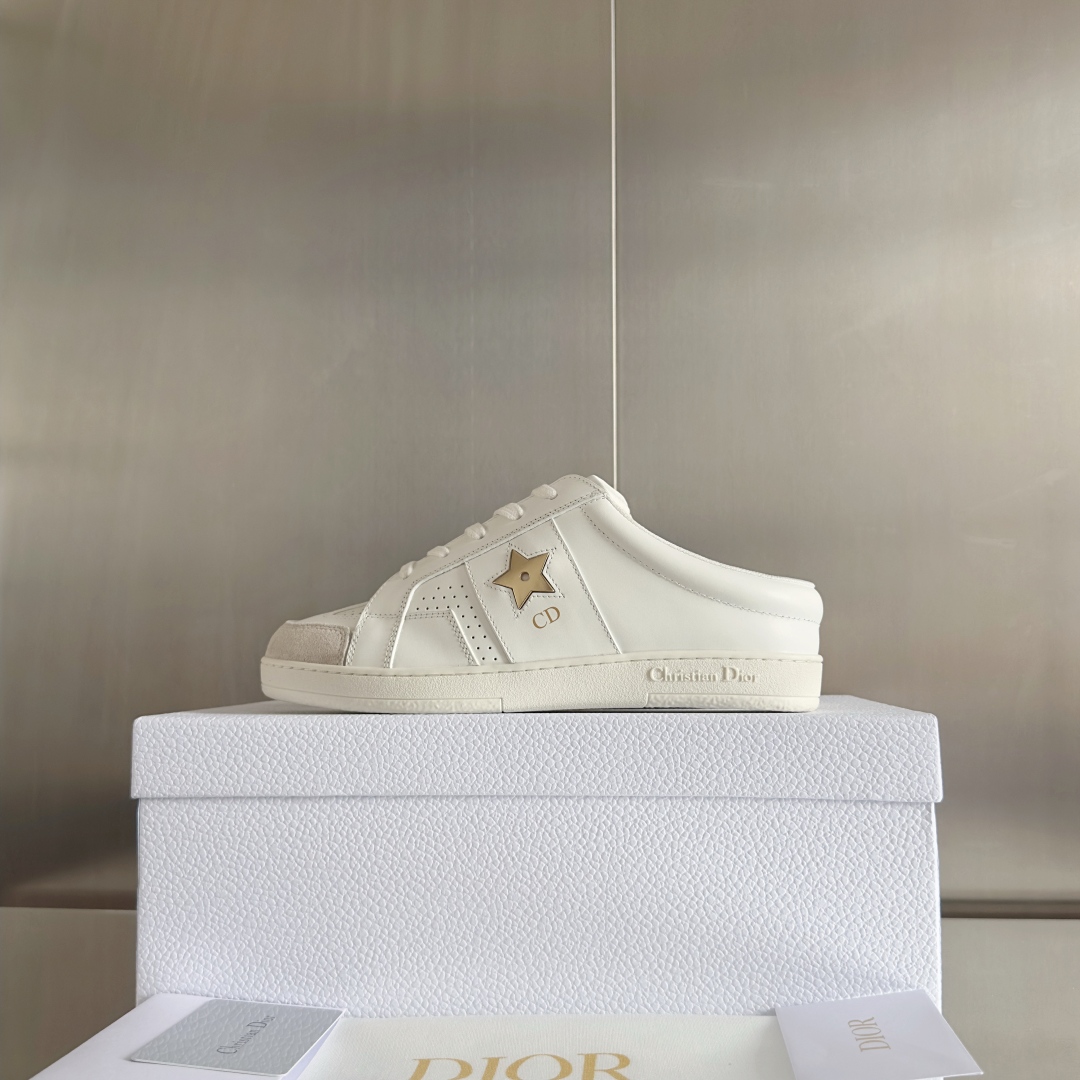 顶级版本：女款
Dior 迪奥D家最新配色 Star 系列 休闲 运动鞋 小白鞋 板鞋
原版购入开发 做
