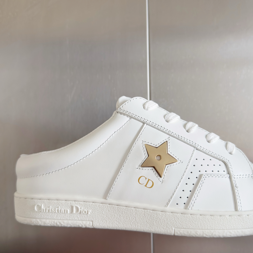 顶级版本：女款
Dior 迪奥D家最新配色 Star 系列 休闲 运动鞋 小白鞋 板鞋
原版购入开发 做