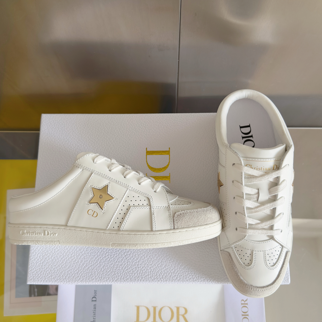顶级版本：女款
Dior 迪奥D家最新配色 Star 系列 休闲 运动鞋 小白鞋 板鞋
原版购入开发 做