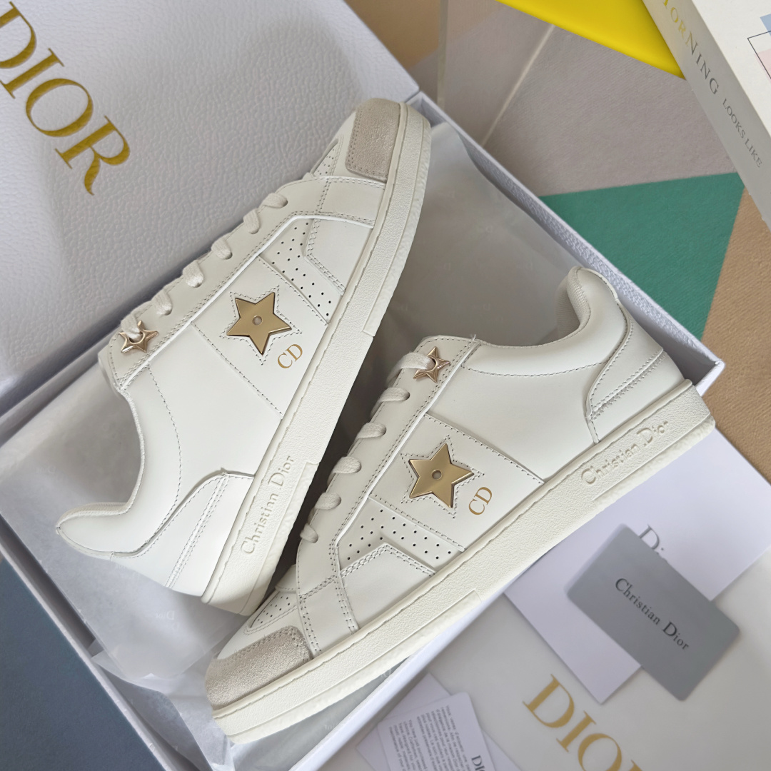 顶级版本:女款
Dior 迪奥D家最新配色 Star 系列 休闲 运动鞋 小白鞋 板鞋
原版购入开发 做