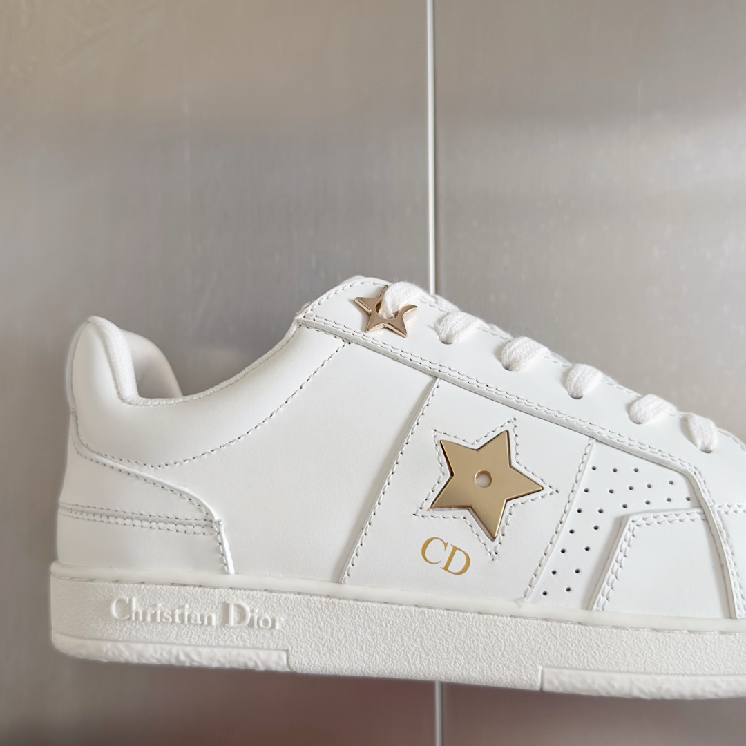 顶级版本:女款
Dior 迪奥D家最新配色 Star 系列 休闲 运动鞋 小白鞋 板鞋
原版购入开发 做