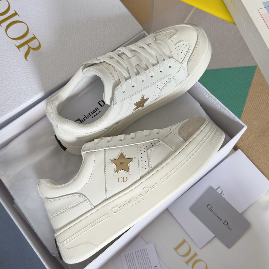 顶级版本:女款
Dior迪奥 最新Star系列 五角星 厚底 松糕鞋 休闲 运动鞋 小白鞋
原版购入开