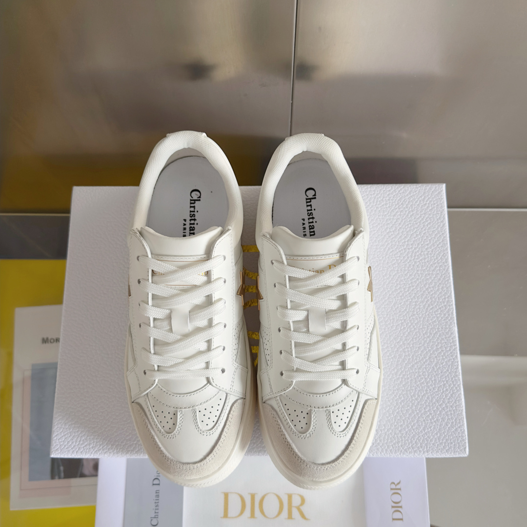 顶级版本:女款
Dior迪奥 最新Star系列 五角星 厚底 松糕鞋 休闲 运动鞋 小白鞋
原版购入开