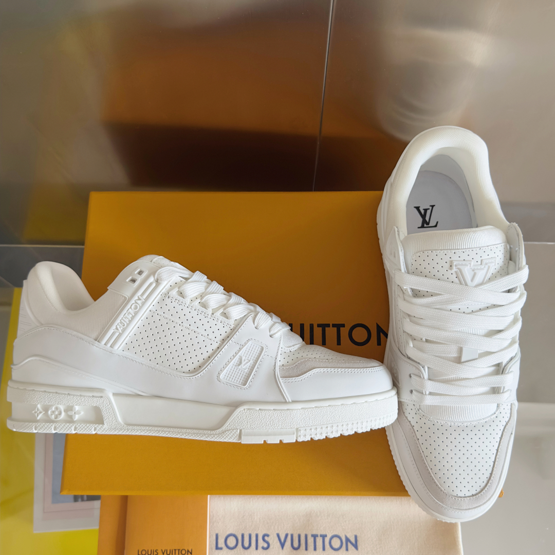 顶级版本：情侣款
LV Trainer路易威登 驴牌 L家 情侣款 休闲 运动鞋 滑板鞋
原版购入开发 