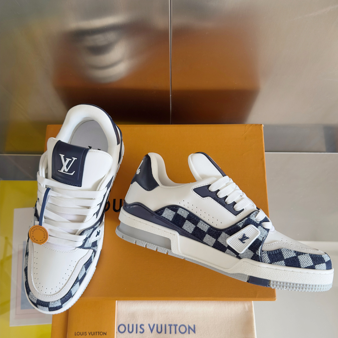 顶级版本:情侣款
LV Trainer路易威登 ingo联名 驴牌 L家 情侣款 休闲 运动鞋 滑板鞋