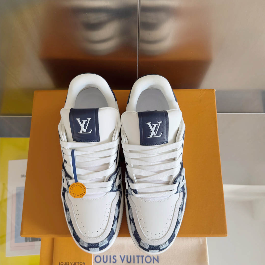 顶级版本:情侣款
LV Trainer路易威登 ingo联名 驴牌 L家 情侣款 休闲 运动鞋 滑板鞋
