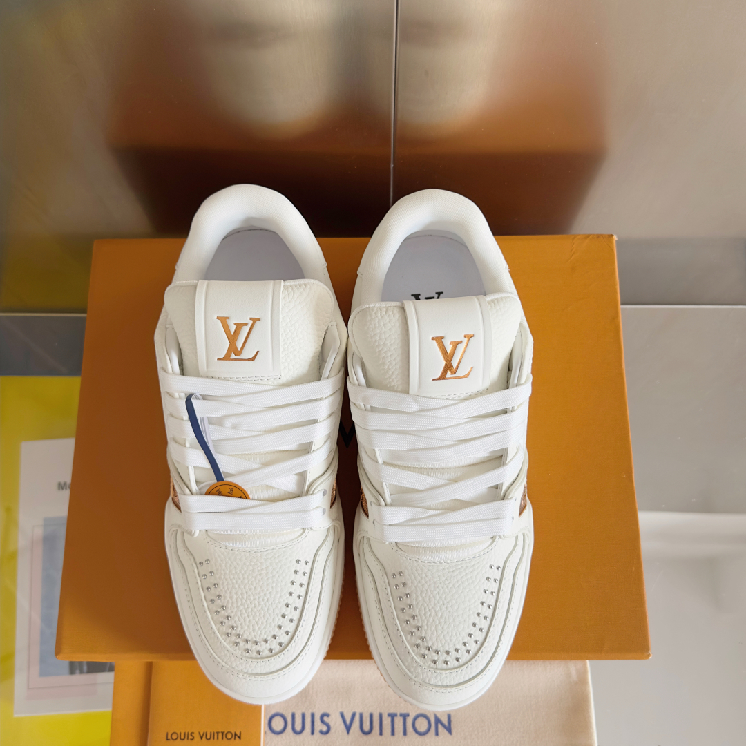 顶级版本：男款
LV Trainer路易威登 驴牌 L家 情侣款 休闲 运动鞋 滑板鞋
原版购入开发 做