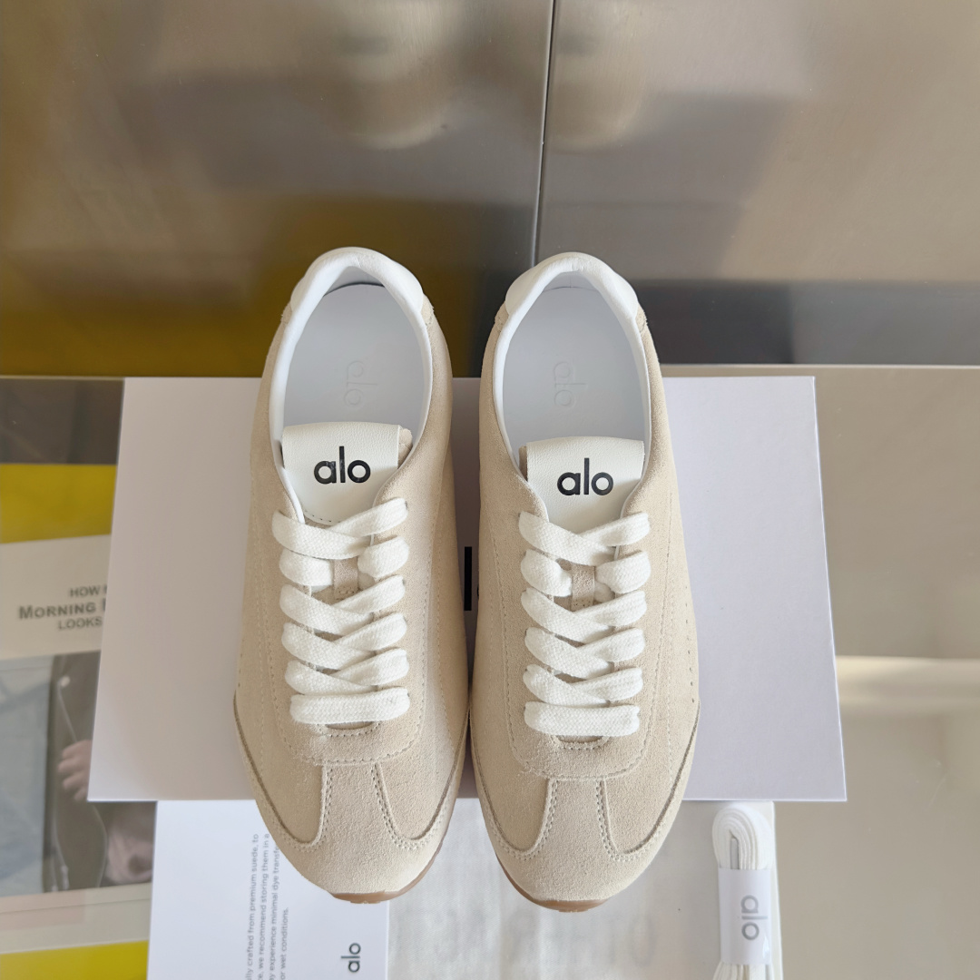 顶级版本:Alo Yoga 最新爆款Sunset系列 休闲 运动鞋 老钱风 系带 阿甘鞋 德训鞋原版购入