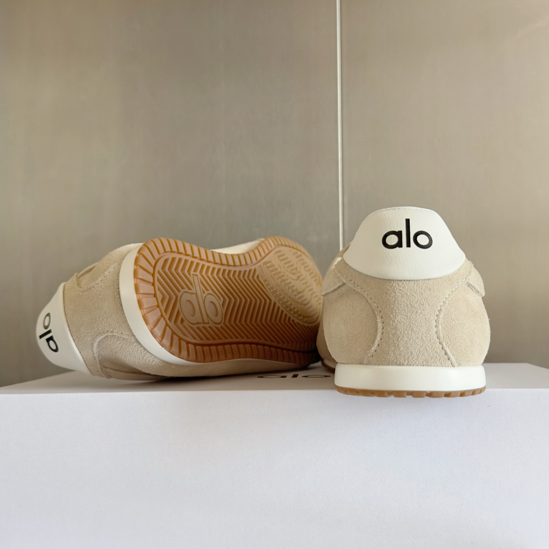 顶级版本:Alo Yoga 最新爆款Sunset系列 休闲 运动鞋 老钱风 系带 阿甘鞋 德训鞋原版购入