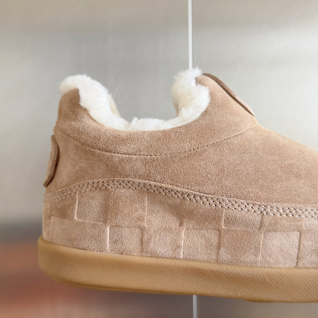 Louis Vuitton x Nigo Yeti Sneakers: Premium Leather, Wool Lining, 5CM Sole 9 cmp i1764252235448 2827 0 7