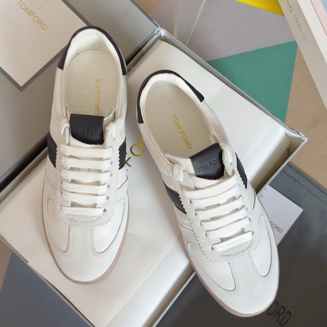 NO:652191,Top version of couple's model Tom Ford Tom Ford's latest couple's model casual sports shoes moral training shoes original purchase and development production suede Terence casual sports shoes blue and white color interpretation of spring vitality delivery counter exquisite packaging fabric: original custom imported first-layer cowhide lining custom imported soft sheepskin sole original open mold non-slip rubber material sole thickness 2.5CM Size: women's 36-40 / men's 39-45, casual shoes/sports shoes, tom  ford,sneakers,cowhide,sheepskin19860909顶级版本情侣款 Tom Ford 汤姆福特 最新 情侣款 休闲 运动鞋 德训鞋 原版购入开发 做货 绒面 Terence 休闲运动鞋蓝白色彩演绎春日活力 配送专柜精美包装 面料:原版定制进口头层牛皮 内里定制进口柔软羊皮里 鞋底原版开模防滑橡胶材质 底厚2.5CM Size : 女款36-40 / 男款39-45,休闲鞋/运动鞋,tom ford,sneakers,cowhide,sheepskin,Women's Shoes