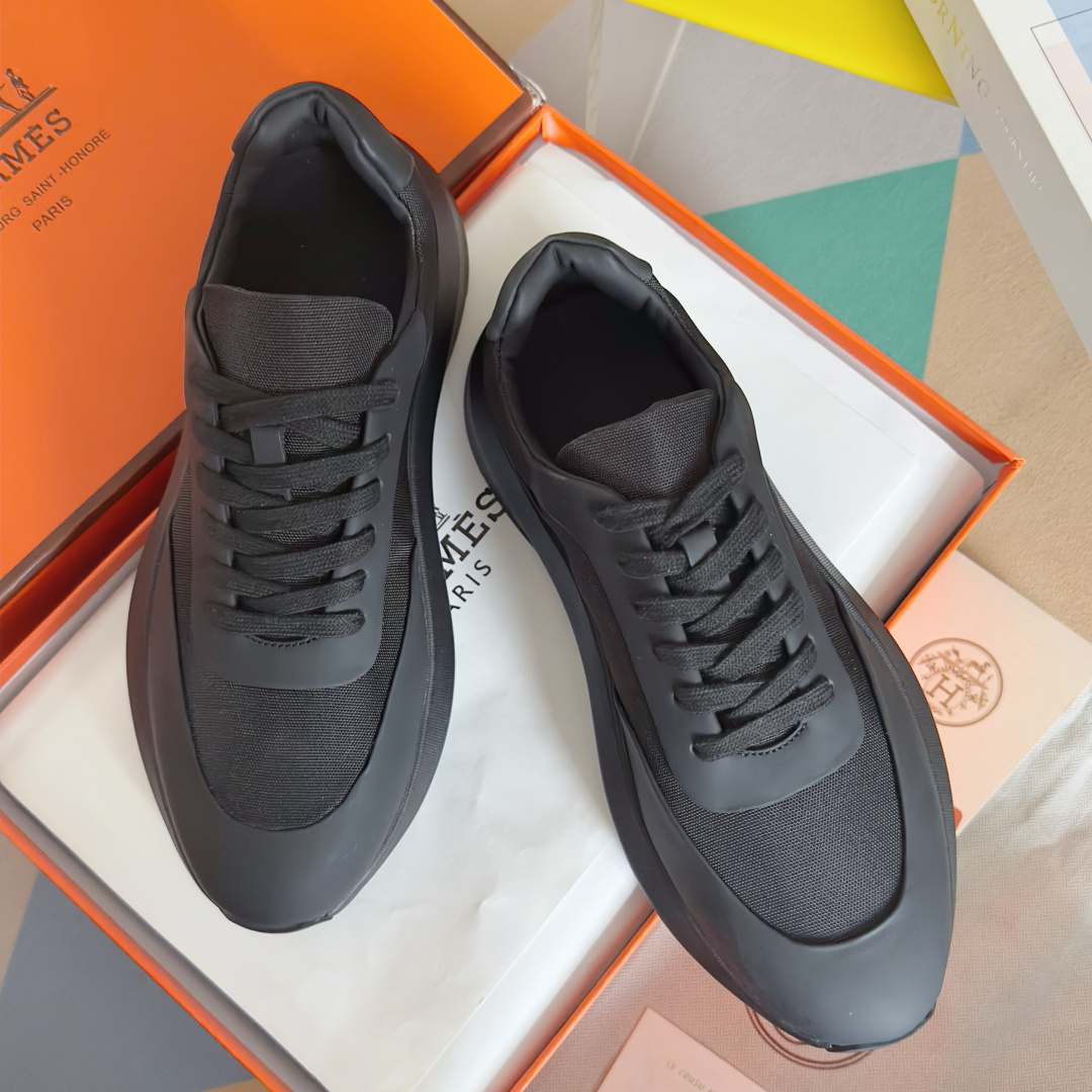 NO:669830,Top version of men's Hermes Katana series, thick-soled casual sneakers, original purchase and development, production Katana sneakers, knitted and calfskin sneakers, decorated with geometric hollow details. Lightweight and oversized soles, creating a modern sports style. Exquisite packaging at the delivery counter. The fabric is original custom-made imported first-layer cowhide. The lining is imported breathable mesh. The sole is made of original open-molded non-slip TPU material. The bottom thickness is 3.5CM.  Size: Men's 39-45 (custom size 45, casual shoes/sports shoes, hermes, hermes, sneakers, cowhide19860909顶级版本男款 Hermes爱马仕 Katana系列 厚底 休闲 运动鞋 原版购入开发 做货 Katana运动鞋 针织和小牛皮运动鞋,饰有几何镂空细节.轻盈超大鞋底,打造现代运动风格 配送专柜精美包装 面料原版定制进口头层牛皮 内里进口透气网里 鞋底原版开模防滑TPU材质 底厚3.5CM Size:男款39-45（45定制码,休闲鞋/运动鞋,hermes,hermes,sneakers,cowhide,Women's Shoes