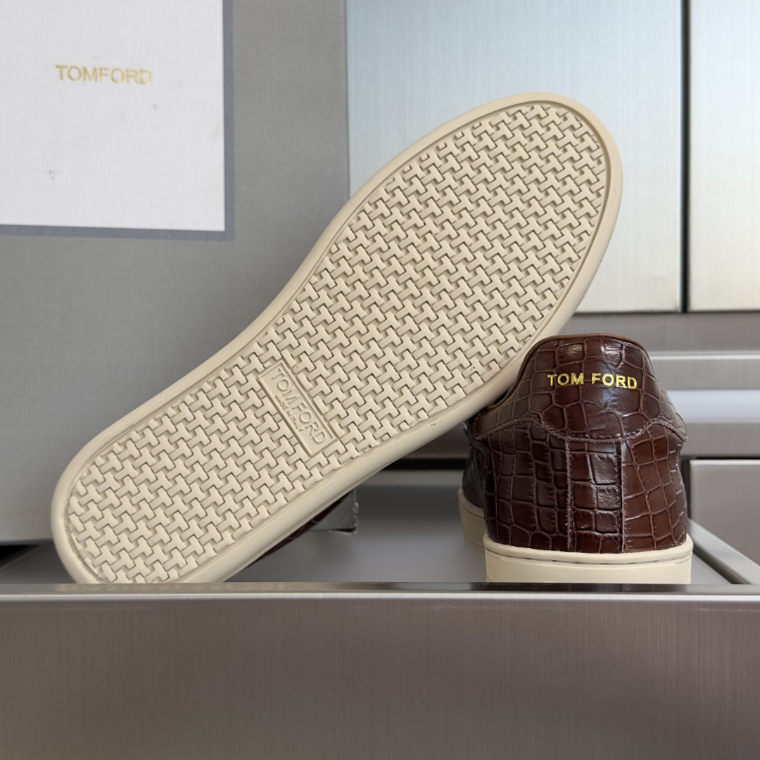 Brown Croc-Pattern Low-Top Sneakers