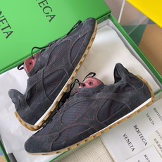 顶级版本:情侣款 Bottega Veneta 葆蝶家BV最新款Orbit Flash系列 情侣款 复古 网面 休闲 顶级版本:情侣款 Bottega Veneta 葆蝶家BV最新款Orbit Flash系列 情侣款 复古 网面 休闲