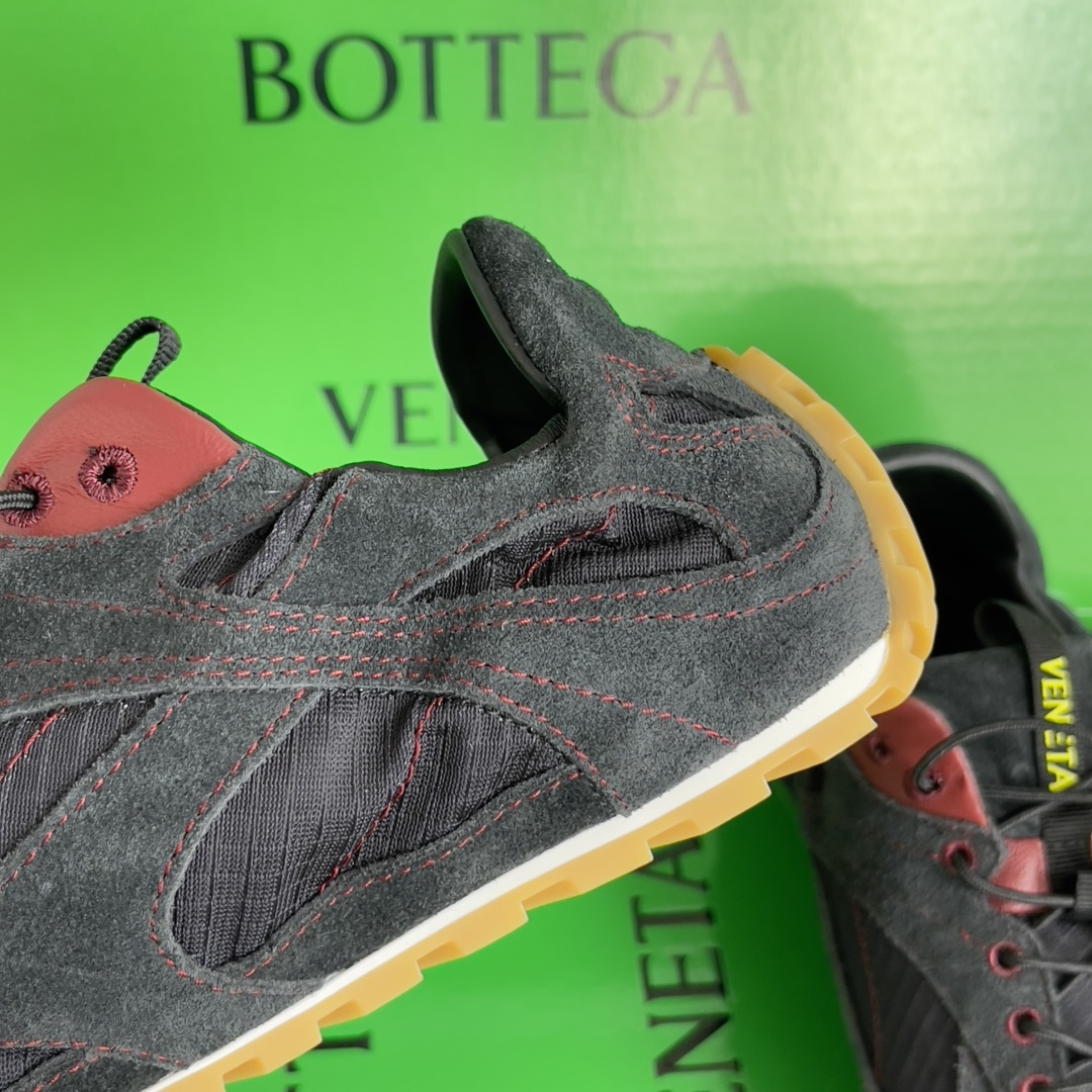 顶级版本:情侣款 Bottega Veneta 葆蝶家BV最新款Orbit Flash系列 情侣款 复古 网面 休闲 顶级版本:情侣款 Bottega Veneta 葆蝶家BV最新款Orbit Flash系列 情侣款 复古 网面 休闲