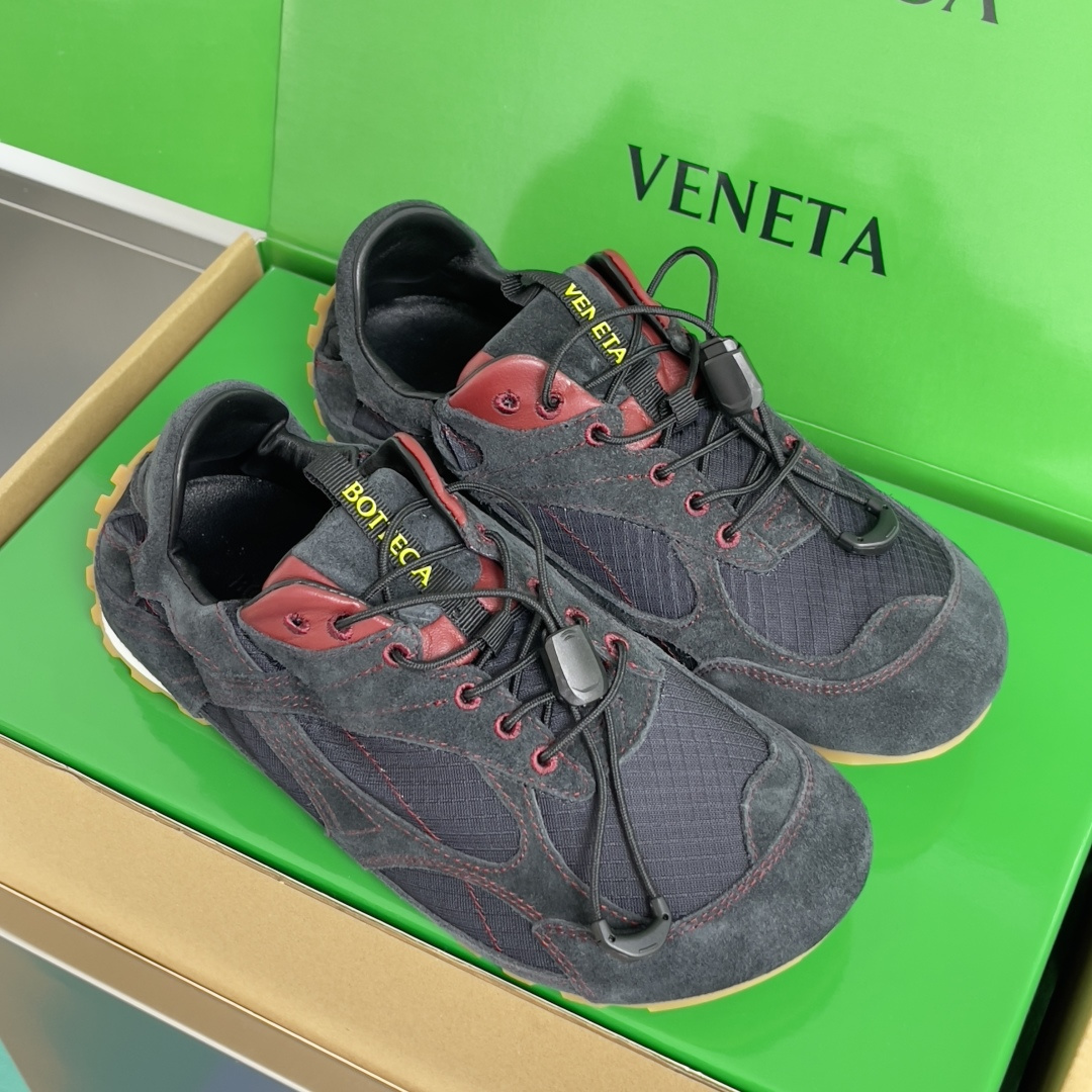 顶级版本:情侣款 Bottega Veneta 葆蝶家BV最新款Orbit Flash系列 情侣款 复古 网面 休闲 顶级版本:情侣款 Bottega Veneta 葆蝶家BV最新款Orbit Flash系列 情侣款 复古 网面 休闲