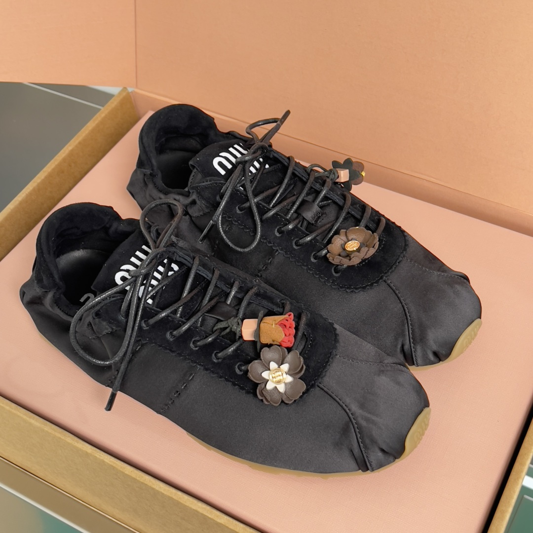 Miu Miu Miu Miu 缪缪 Plume系列 绸缎 芭蕾舞鞋 休闲 运动鞋