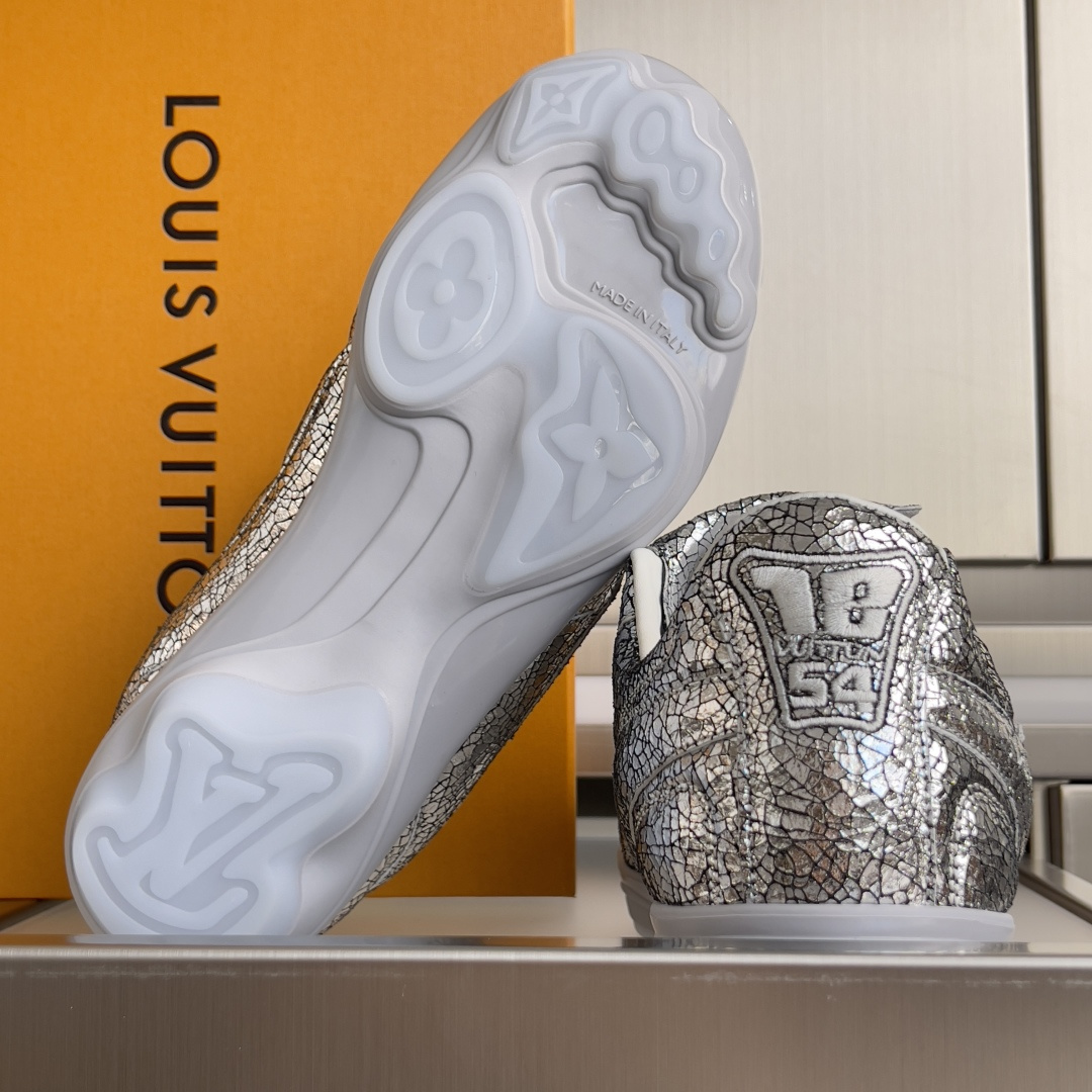 Louis Vuitton LV路易威登L家 驴牌 最新Footprint系列 足球运动鞋 休闲 跑鞋
