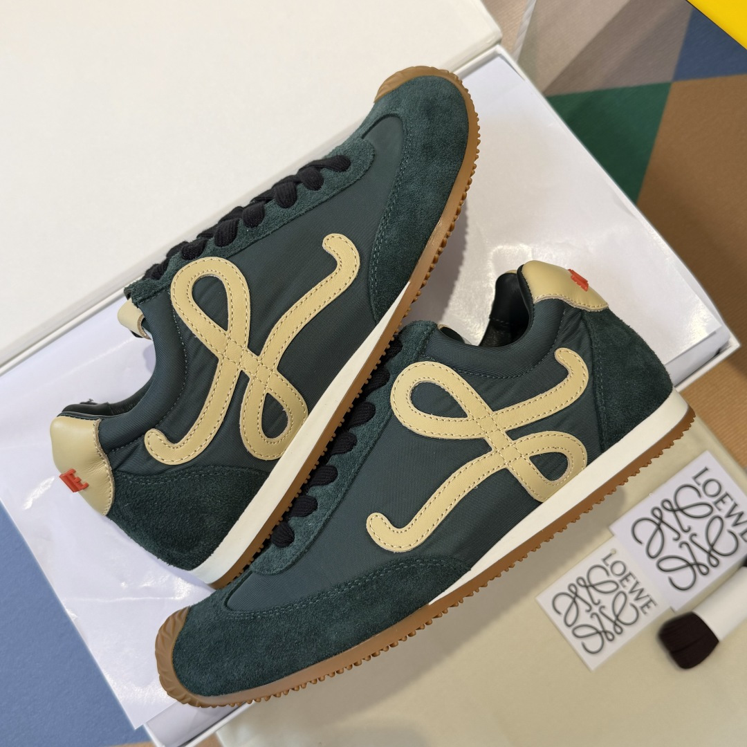 Loewe LOEWE 罗意威 最新走秀款 Ballet Runner 2.0 芭蕾 休闲 运动鞋 德训鞋 阿甘鞋