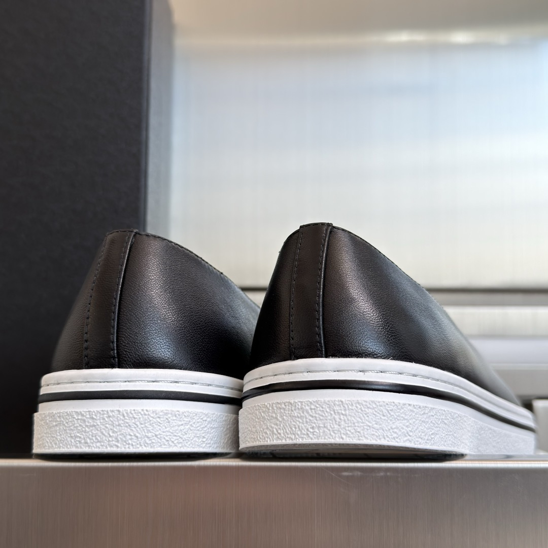 Chanel Chanel香奈儿 小香26P 黑白熊猫 拼色 厚底 玛丽珍 休闲鞋