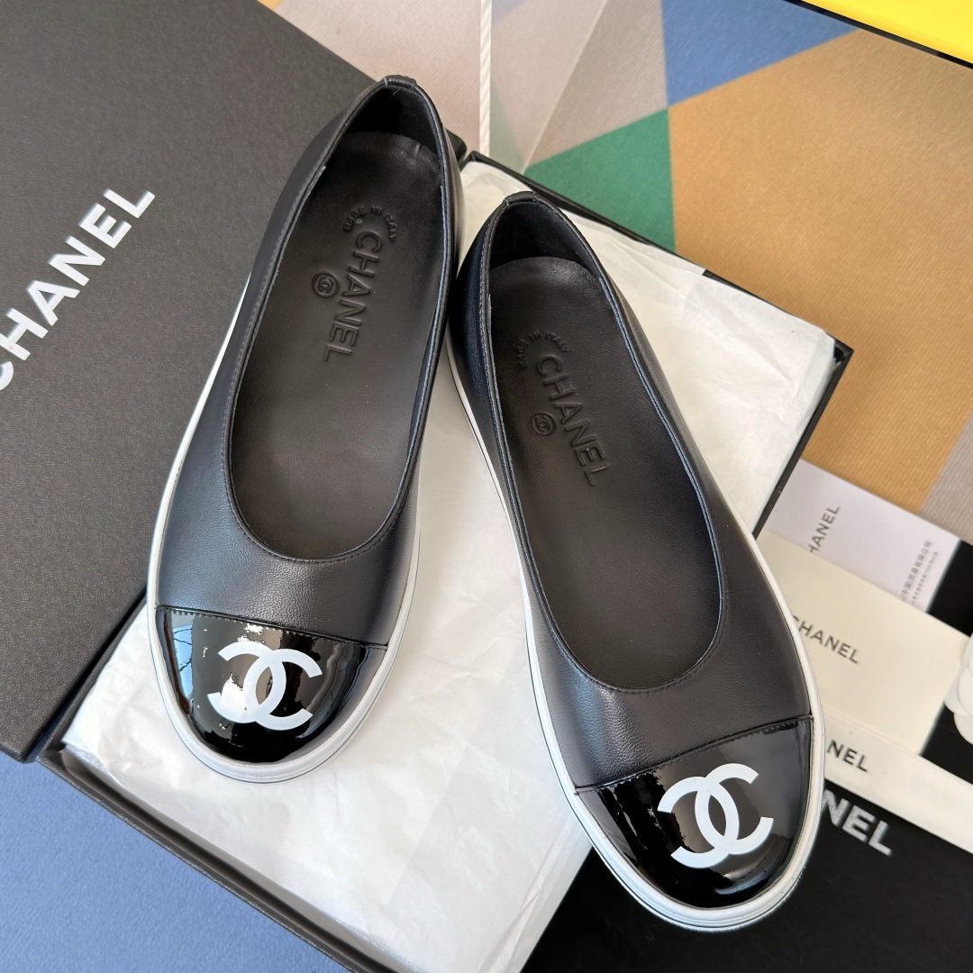 Chanel Chanel香奈儿 小香26P 黑白熊猫 拼色 厚底 玛丽珍 休闲鞋