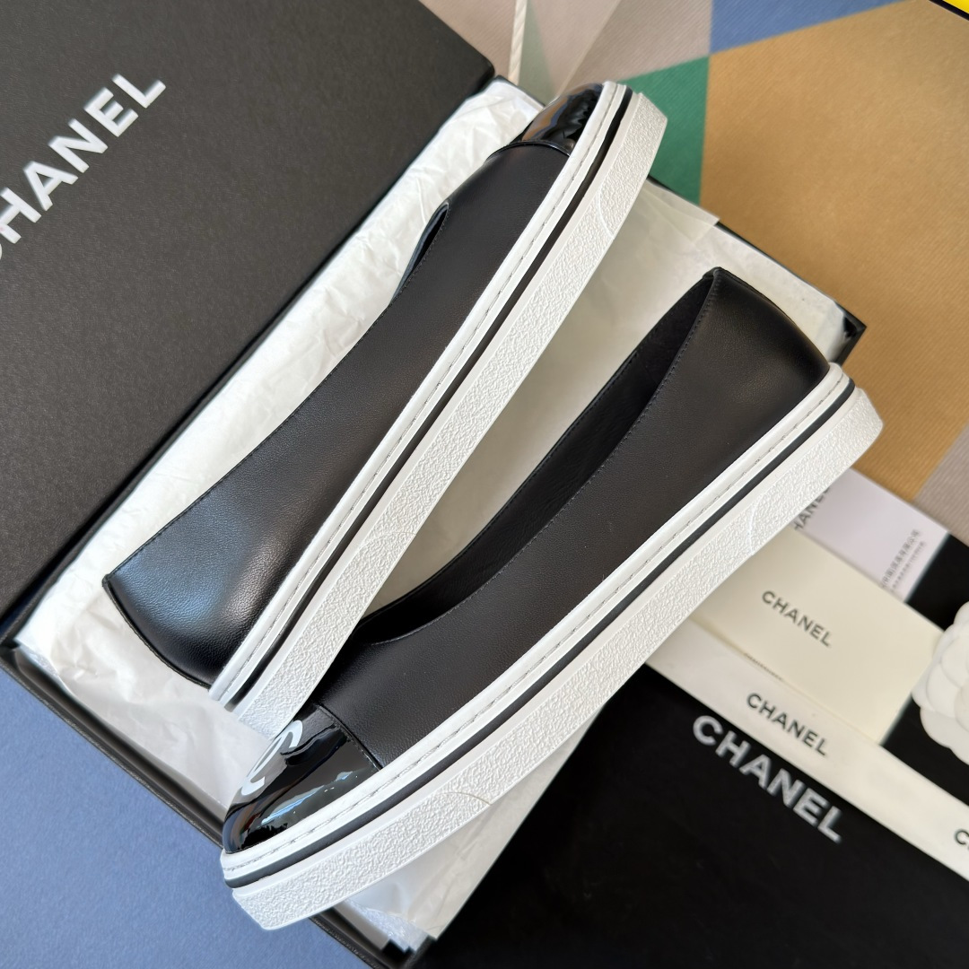 Chanel Chanel香奈儿 小香26P 黑白熊猫 拼色 厚底 玛丽珍 休闲鞋