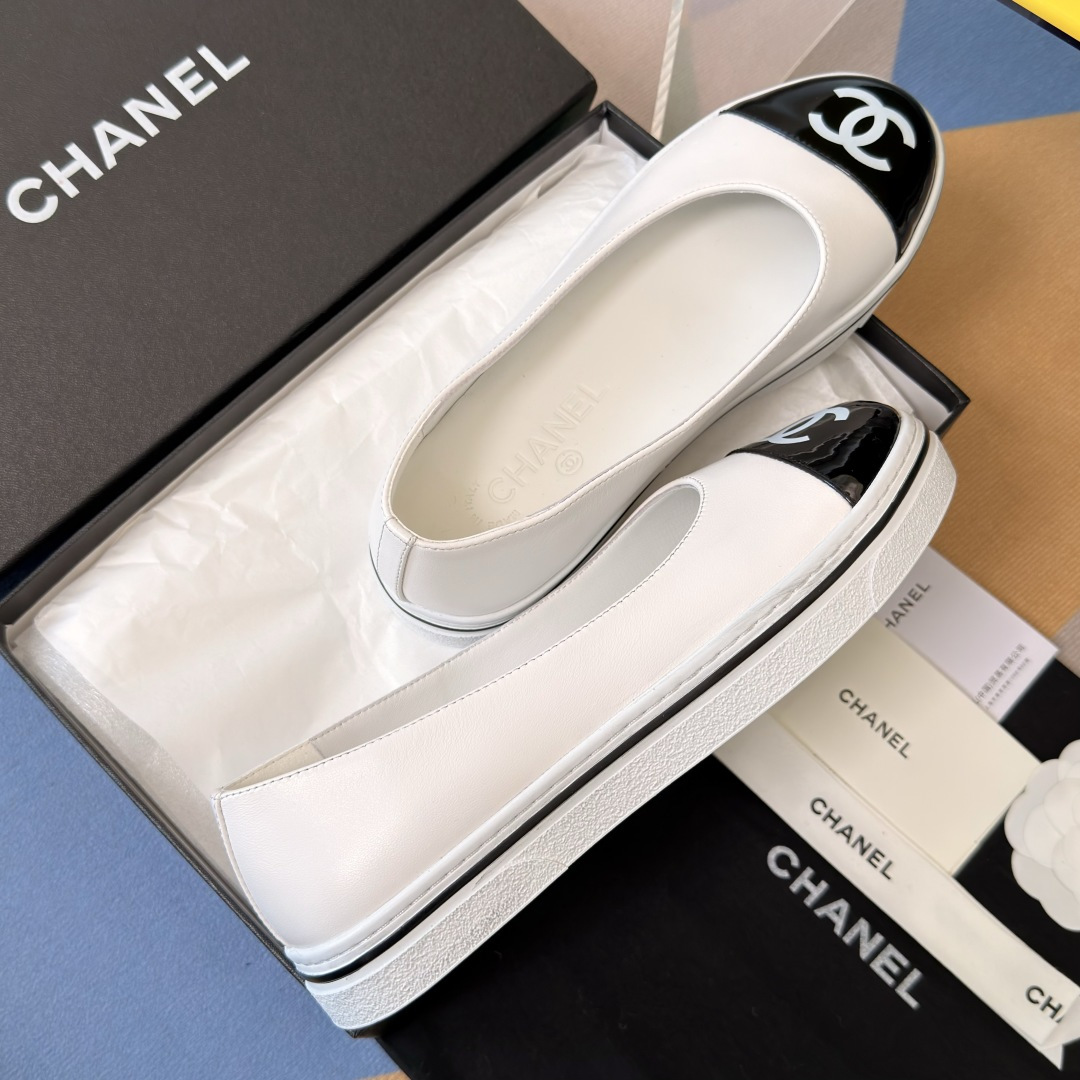 Chanel Chanel香奈儿 小香26P 黑白熊猫 拼色 厚底 玛丽珍 休闲鞋