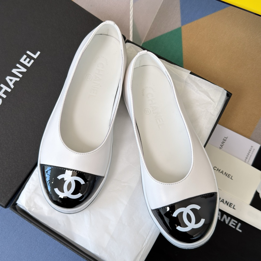 Chanel Chanel香奈儿 小香26P 黑白熊猫 拼色 厚底 玛丽珍 休闲鞋