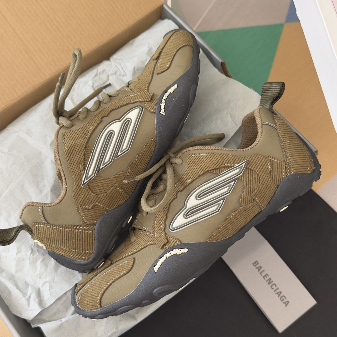 Balenciaga Women's Shoes Top version: women’s version — photo 6