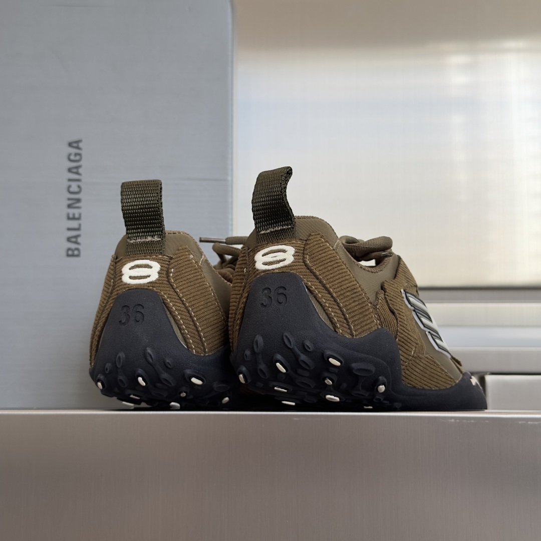 Balenciaga Women's Shoes Top version: women’s version — photo 8