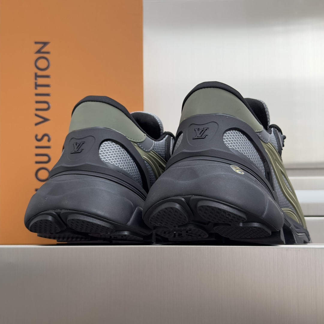 Louis Vuitton LV路易威登 L家 驴牌 Summit系列 户外 休闲 运动鞋 徒步鞋