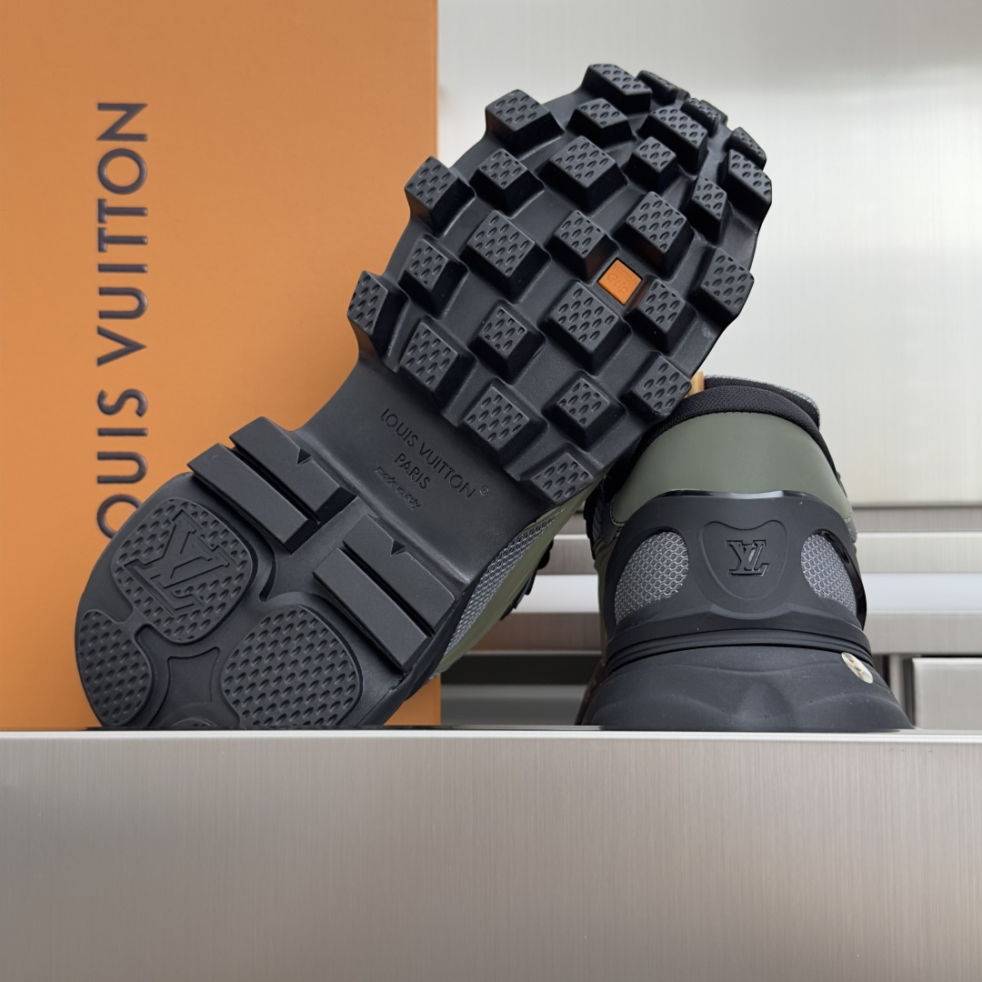 Louis Vuitton LV路易威登 L家 驴牌 Summit系列 户外 休闲 运动鞋 徒步鞋