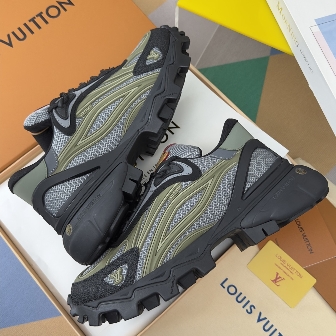 Louis Vuitton LV路易威登 L家 驴牌 Summit系列 户外 休闲 运动鞋 徒步鞋