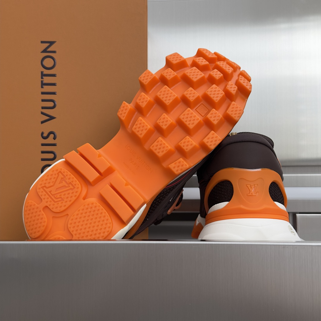 Louis Vuitton LV路易威登 L家 驴牌 Summit系列 户外 休闲 运动鞋 徒步鞋