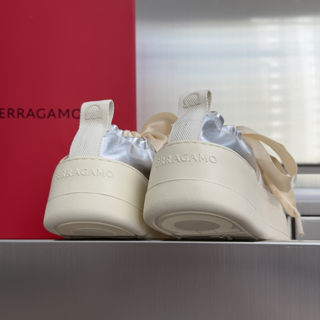 Ferragamo Ferragamo菲拉格慕 最新Vara系列 丝带蝴蝶结 芭蕾舞 厚底 休闲 运动鞋