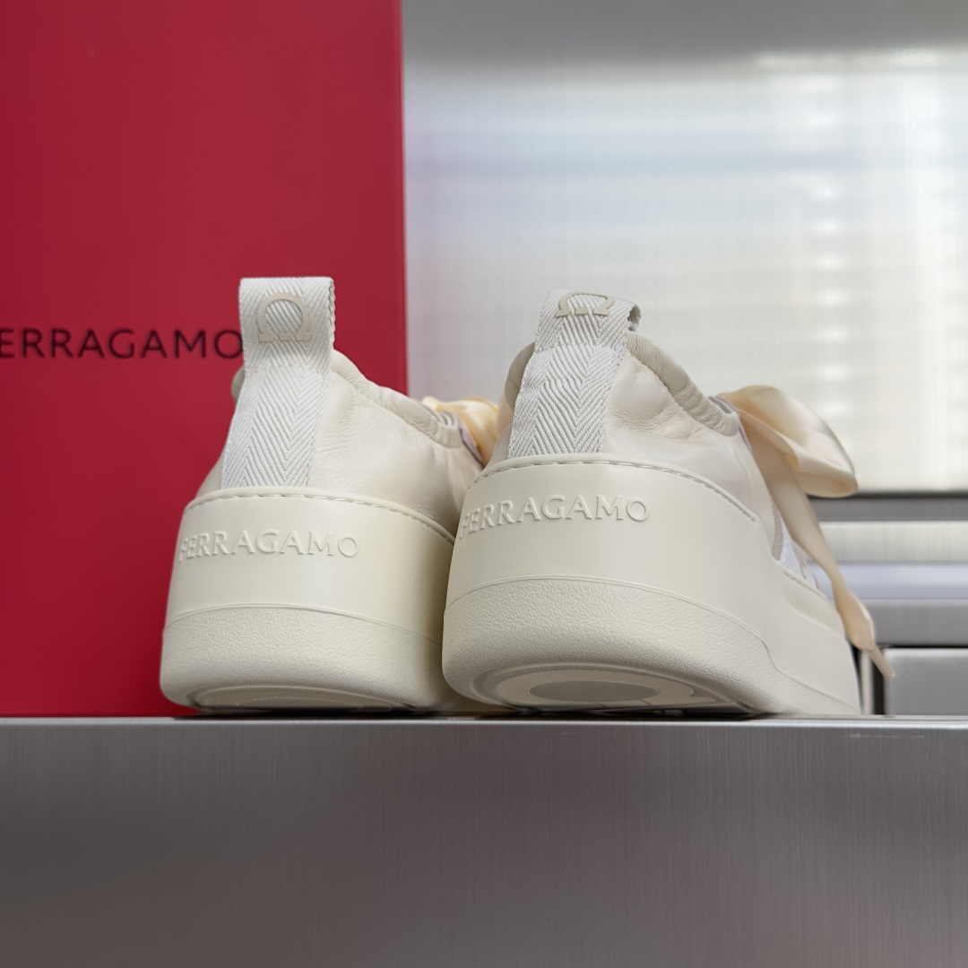 Ferragamo Ferragamo菲拉格慕 最新Vara系列 丝带蝴蝶结 芭蕾舞 厚底 休闲 运动鞋