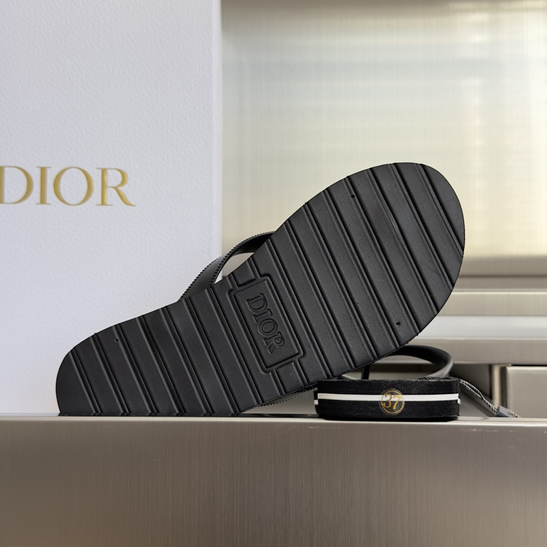 Dior Dior迪奥 26SS 新款 夹脚 人字拖鞋 平底 懒人 凉拖鞋