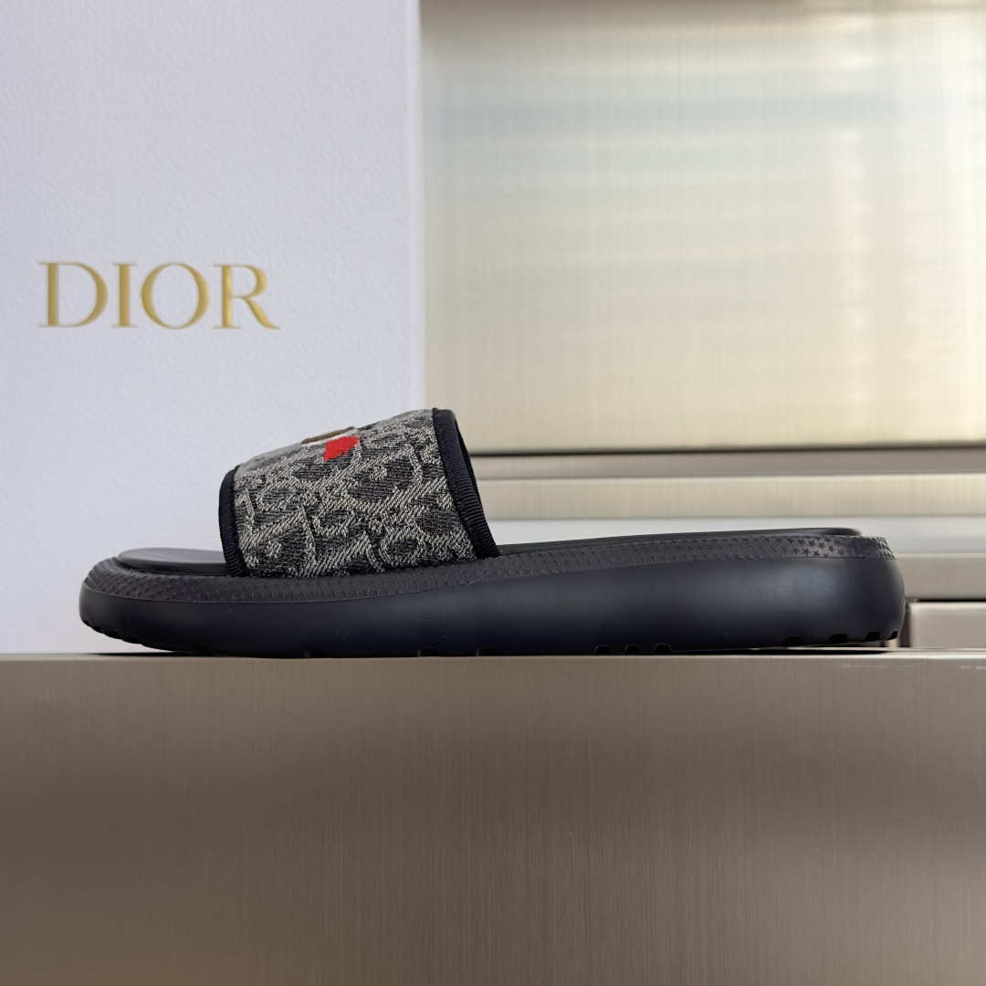 Dior Dior迪奥 最新Dway系列 刺绣 厚底 凉拖鞋