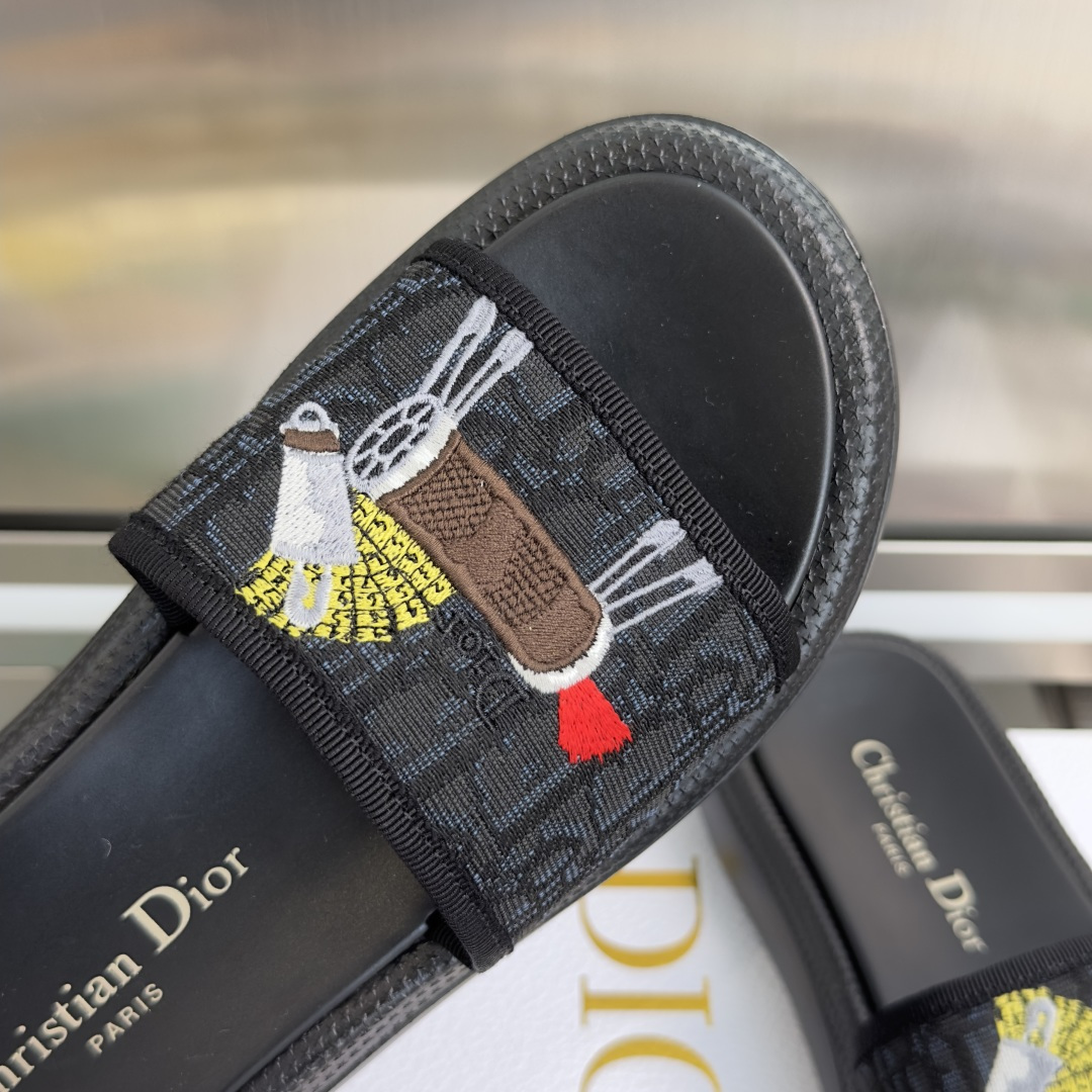 Dior Dior迪奥 最新Dway系列 刺绣 厚底 凉拖鞋