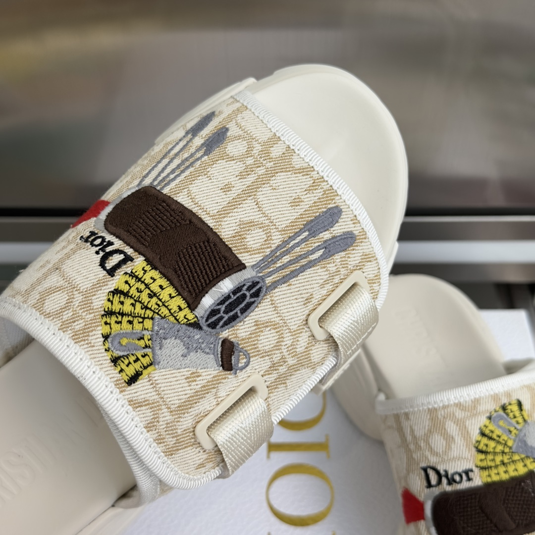 Dior Dior 迪奥 D-Wander系列 刺绣 魔术贴 厚底 拖鞋 凉鞋