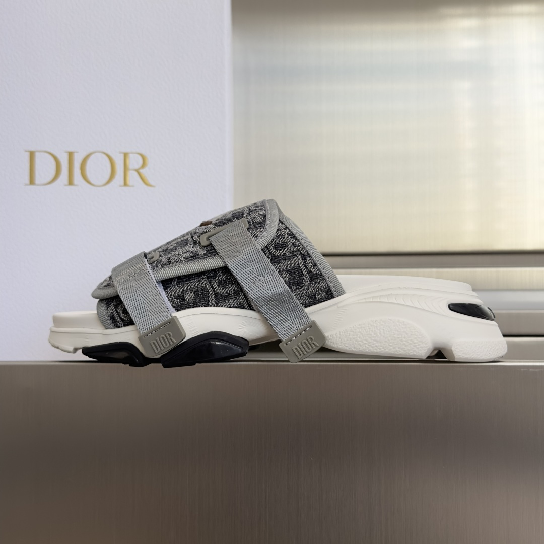 Dior Dior 迪奥 D-Wander系列 刺绣 魔术贴 厚底 拖鞋 凉鞋