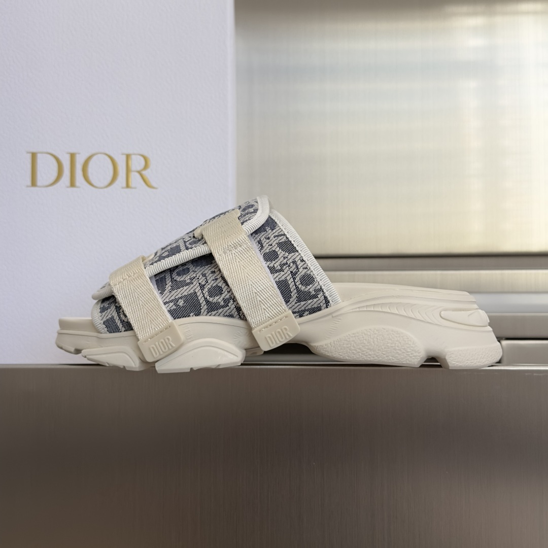 Dior Dior 迪奥 D-Wander系列 刺绣 魔术贴 厚底 拖鞋 凉鞋
