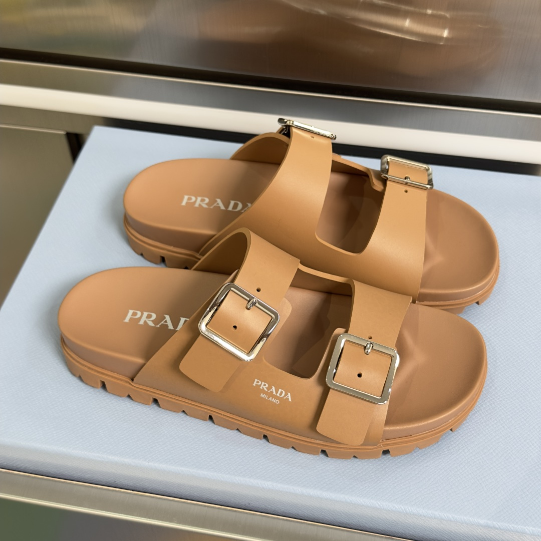 Prada Prada普拉达 P家 珐琅 三角标 厚底 休闲 凉鞋