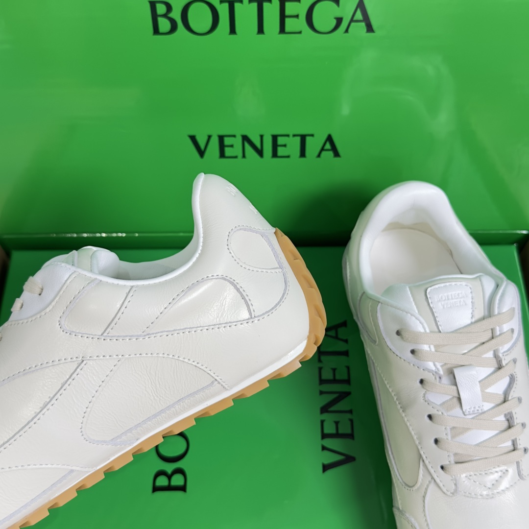 顶级版本:情侣款 Bottega Veneta 葆蝶家BV最新款Orbit Flash系列 情侣款 复古 网面 休闲 顶级版本:情侣款 Bottega Veneta 葆蝶家BV最新款Orbit Flash系列 情侣款 复古 网面 休闲