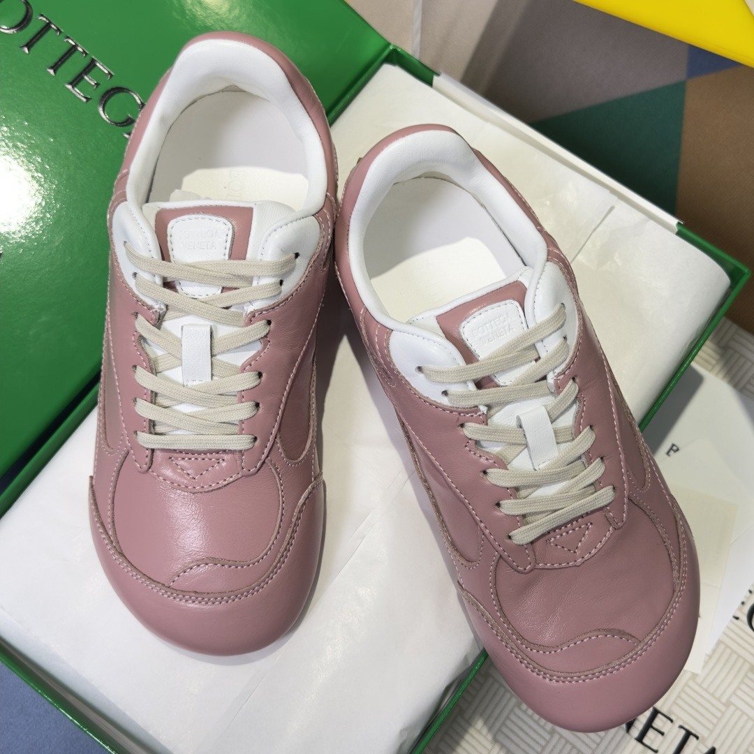 顶级版本:情侣款 Bottega Veneta 葆蝶家BV最新款Orbit Flash系列 情侣款 复古 网面 休闲 顶级版本:情侣款 Bottega Veneta 葆蝶家BV最新款Orbit Flash系列 情侣款 复古 网面 休闲