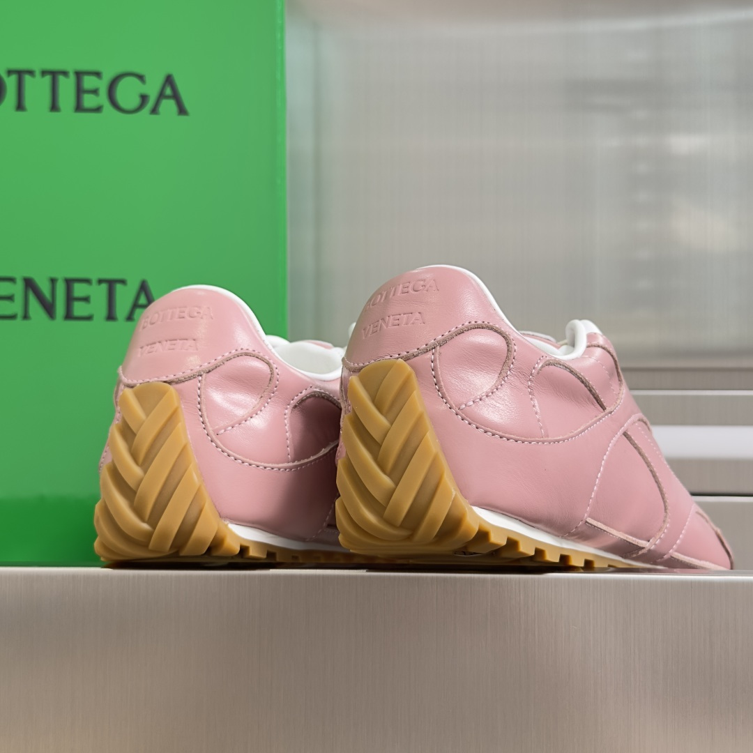 顶级版本:情侣款 Bottega Veneta 葆蝶家BV最新款Orbit Flash系列 情侣款 复古 网面 休闲 顶级版本:情侣款 Bottega Veneta 葆蝶家BV最新款Orbit Flash系列 情侣款 复古 网面 休闲
