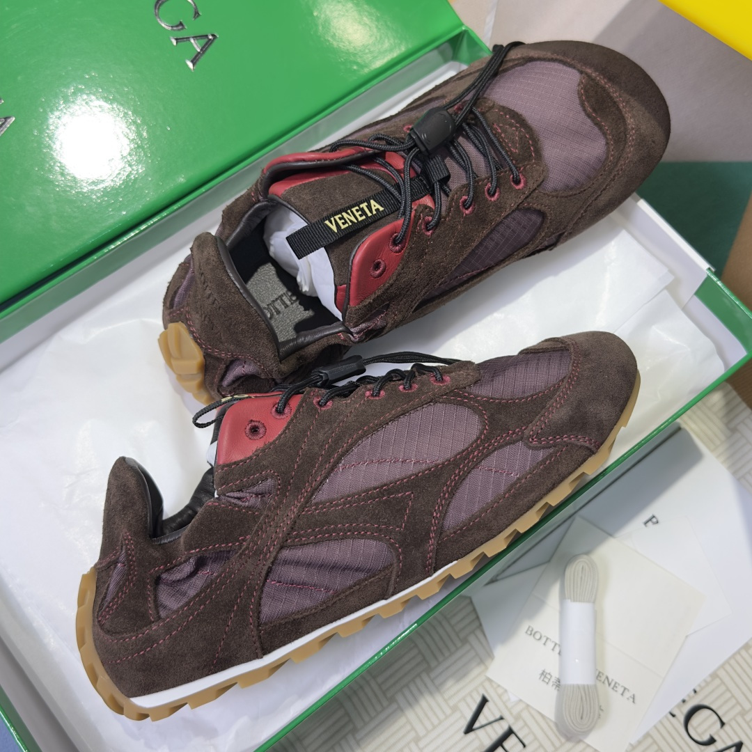 顶级版本:情侣款 Bottega Veneta 葆蝶家BV最新款Orbit Flash系列 情侣款 复古 网面 休闲 顶级版本:情侣款 Bottega Veneta 葆蝶家BV最新款Orbit Flash系列 情侣款 复古 网面 休闲