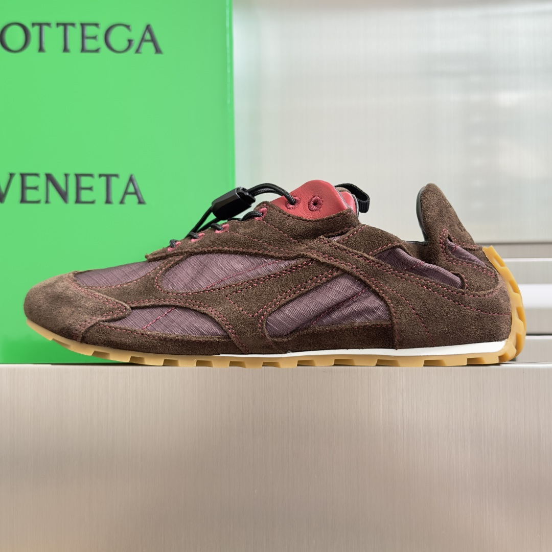 顶级版本:情侣款 Bottega Veneta 葆蝶家BV最新款Orbit Flash系列 情侣款 复古 网面 休闲 顶级版本:情侣款 Bottega Veneta 葆蝶家BV最新款Orbit Flash系列 情侣款 复古 网面 休闲