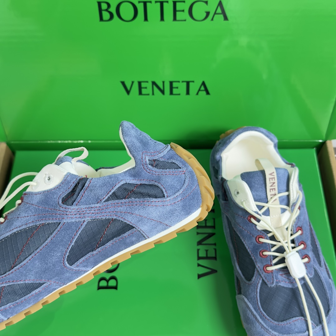 顶级版本:情侣款 Bottega Veneta 葆蝶家BV最新款Orbit Flash系列 情侣款 复古 网面 休闲 顶级版本:情侣款 Bottega Veneta 葆蝶家BV最新款Orbit Flash系列 情侣款 复古 网面 休闲