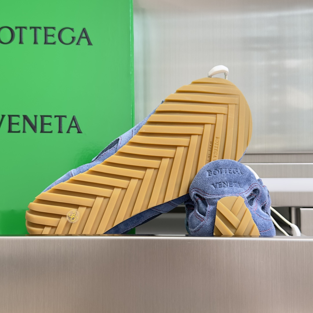 顶级版本:情侣款 Bottega Veneta 葆蝶家BV最新款Orbit Flash系列 情侣款 复古 网面 休闲 顶级版本:情侣款 Bottega Veneta 葆蝶家BV最新款Orbit Flash系列 情侣款 复古 网面 休闲